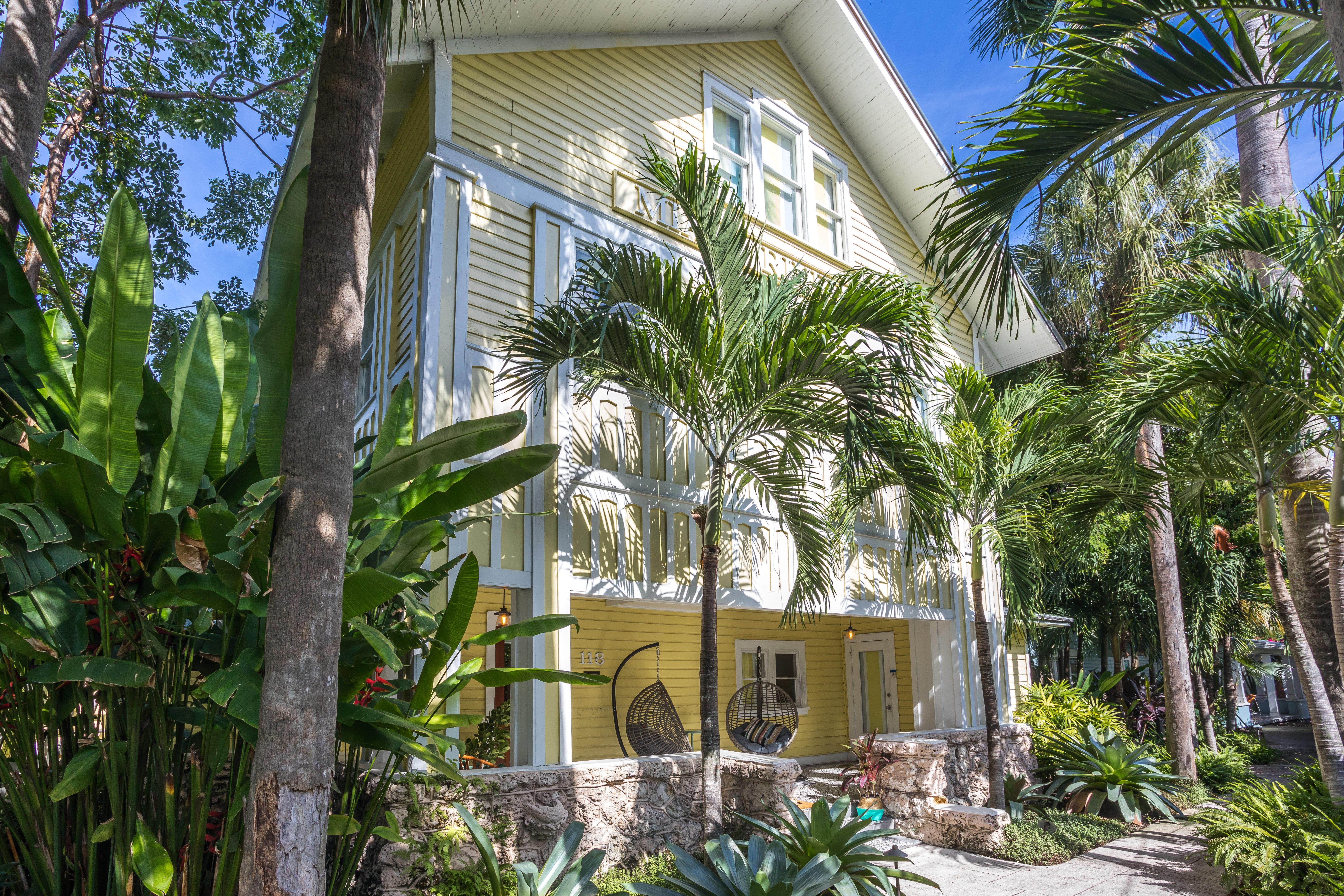 Miami River Inn By Renzzi Exterior photo