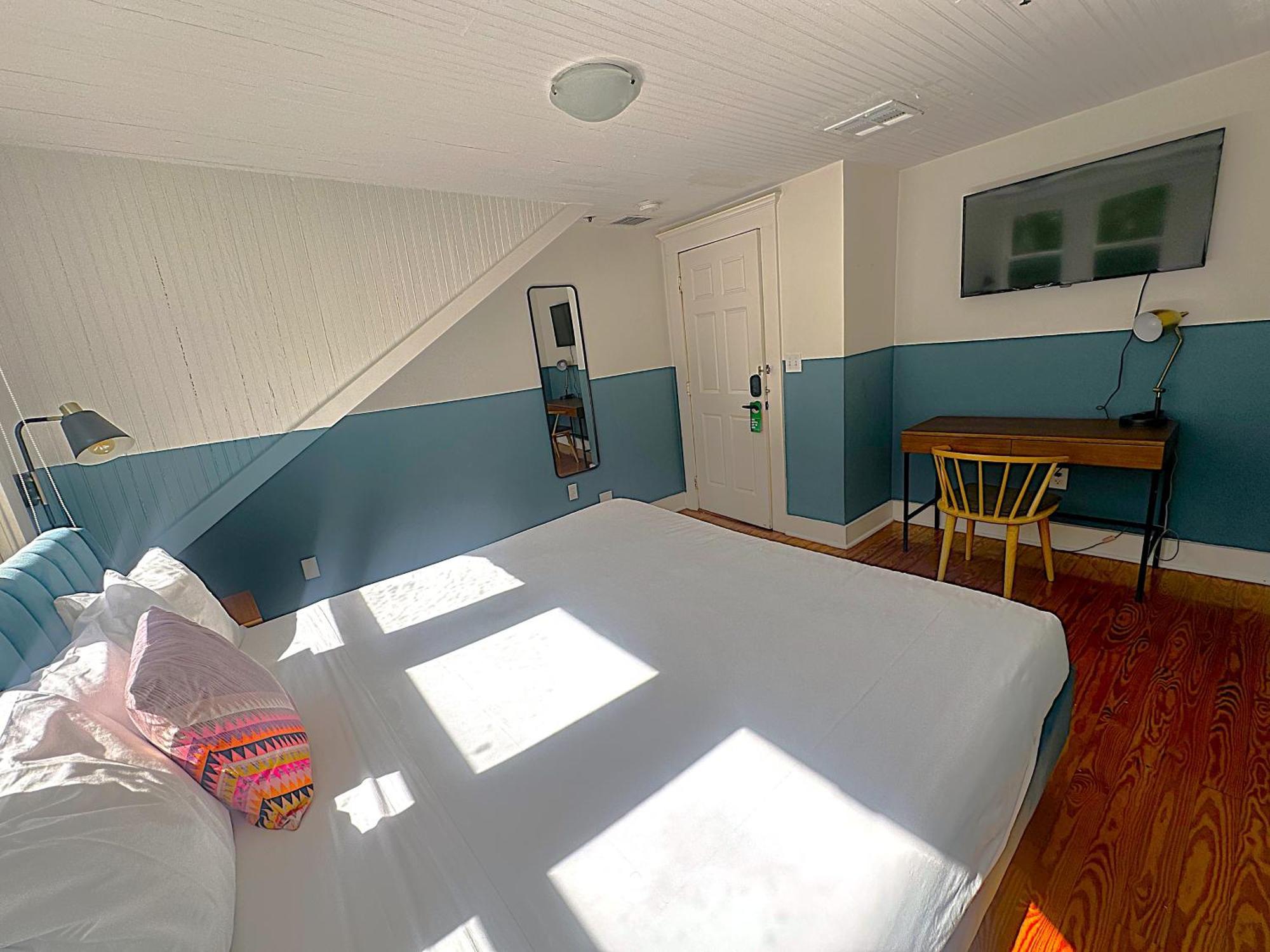 Miami River Inn By Renzzi Room photo